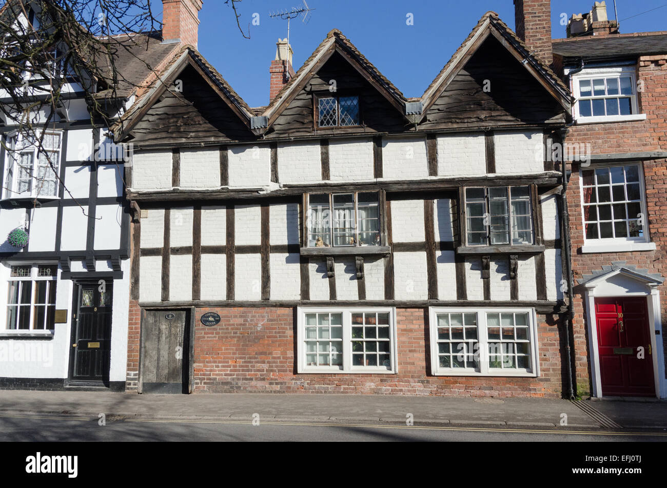 Legno a casa nella graziosa cittadina Georgiana di Baja Sardinia in Worcestershire Foto Stock