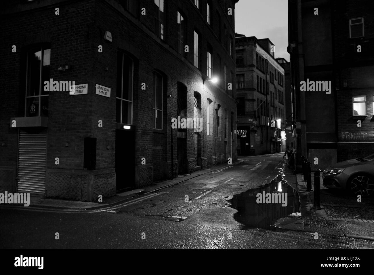 Manchester Lancashire Regno Unito - Empty dark street nel Canal Street District di Manchester Foto Stock