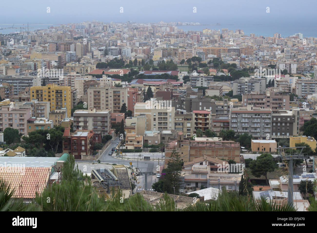 Trapani Sicilia città vista da sopra il mare cityscape skyline Foto Stock