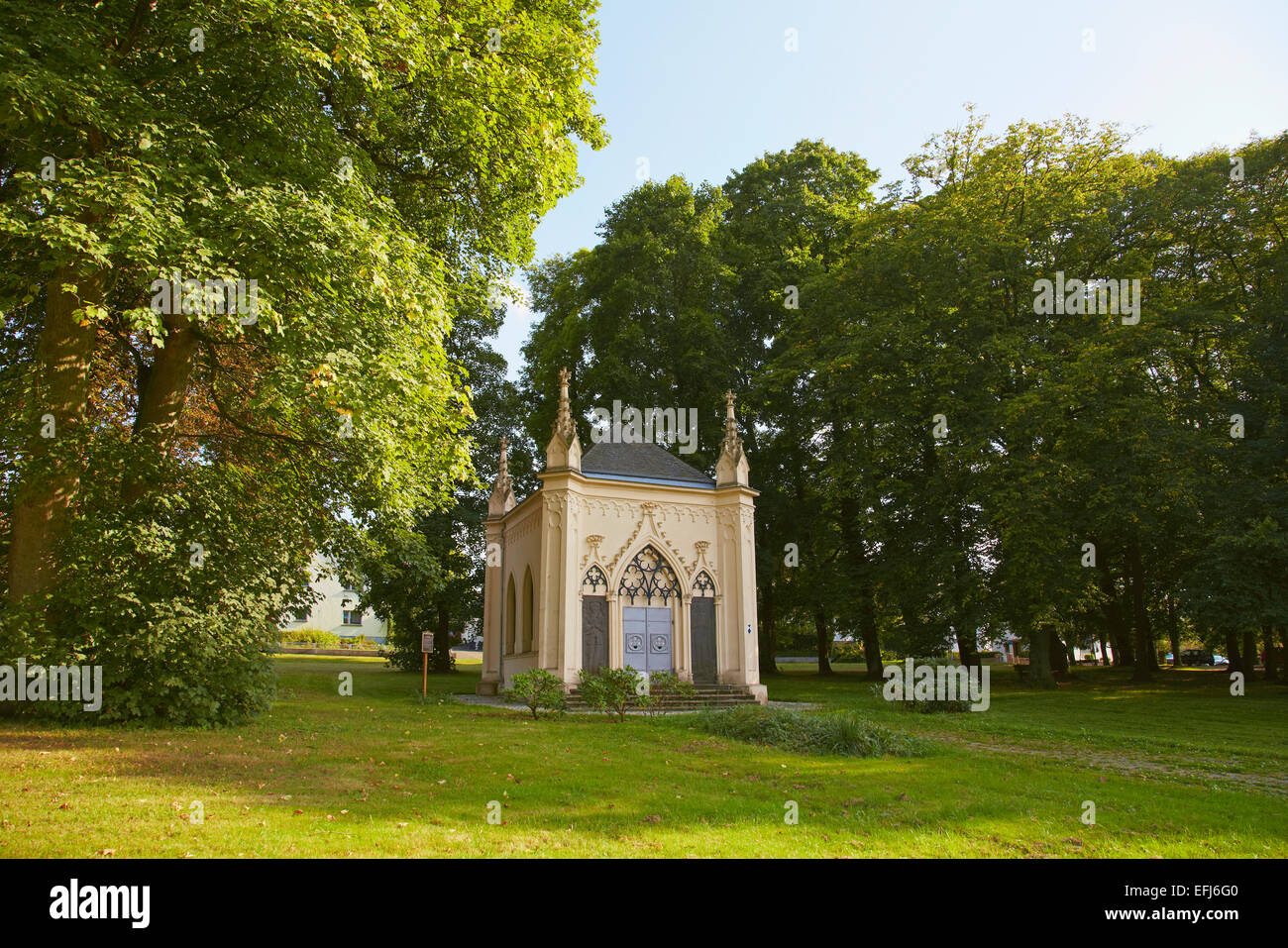 Mausoleo costruito nel 1816 per la Fuersten di Wied-Runkel, Dierdorf, Westerwald, Renania-Palatinato, Germania, Europa Foto Stock