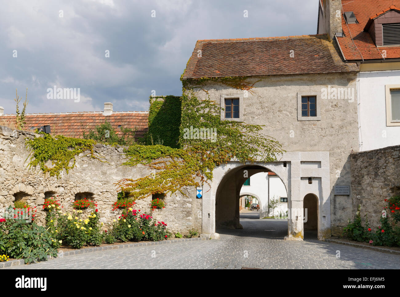 Türkentor gate e mura difensive, Purbach am Neusiedler See, parte settentrionale del Burgenland, Burgenland, Austria Foto Stock