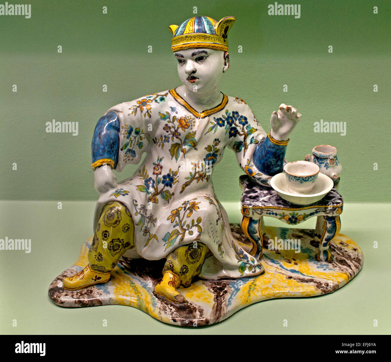 Faenza - Ceramica Charles François Hannong 1669 - 1739 ( originariamente olandese potters Family ) Paul Anthony divenne il capo della fabbrica nel 1732 Musée des Arts Décoratifs (Museo di Arte Decorativa) Strasburgo Francia Foto Stock