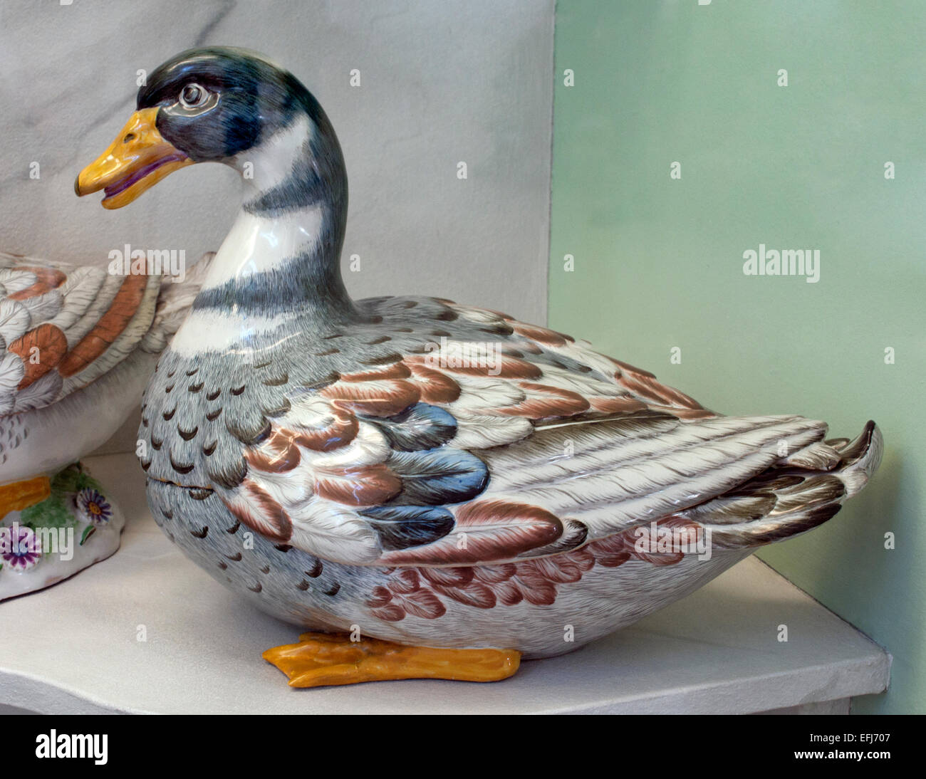 Faenza - Ceramica Charles François Hannong 1669 - 1739 ( originariamente olandese potters Family ) Paul Anthony divenne il capo della fabbrica nel 1732 Musée des Arts Décoratifs (Museo di Arte Decorativa) Strasburgo Francia Foto Stock