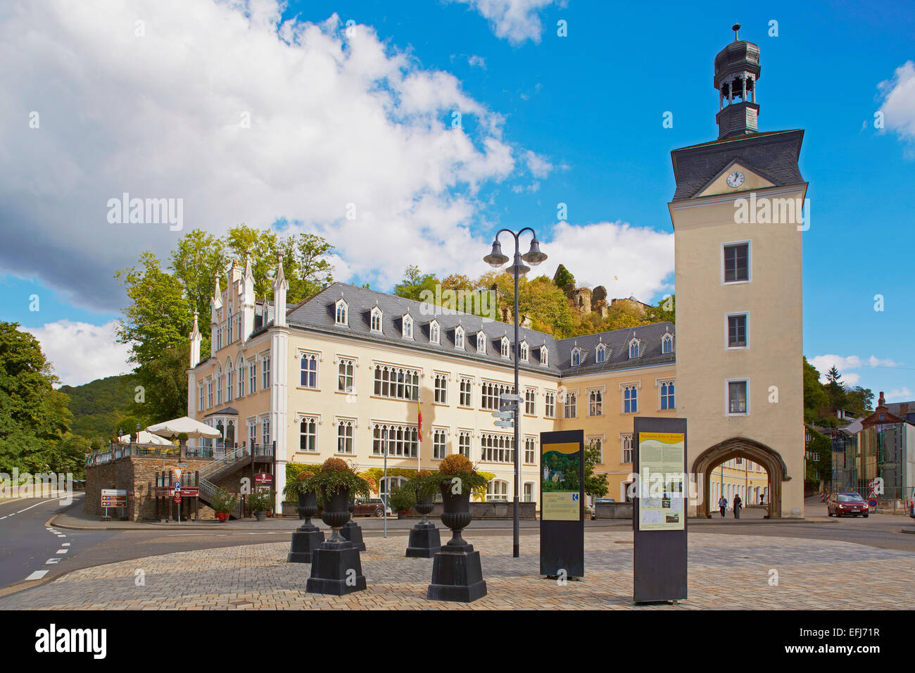 Vista del castello di Sayn, Sayn, Bendorf-Sayn, Mittelrhein, Renania-Palatinato, Germania, Europa Foto Stock