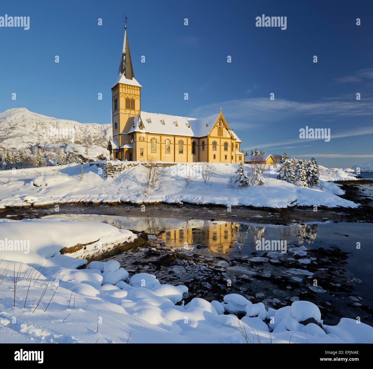 Chiesa di Vagan, Ausvagoya, Lofoten, Nordland, Norvegia Foto Stock