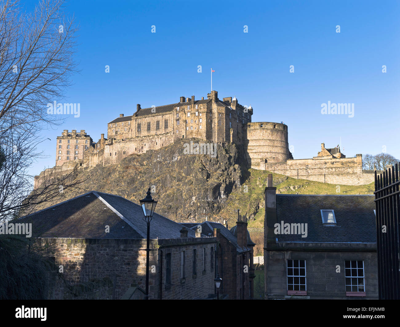 Dh Edinburgh Castle castelli di Edimburgo in Scozia Southside vista di Castle Rock Foto Stock