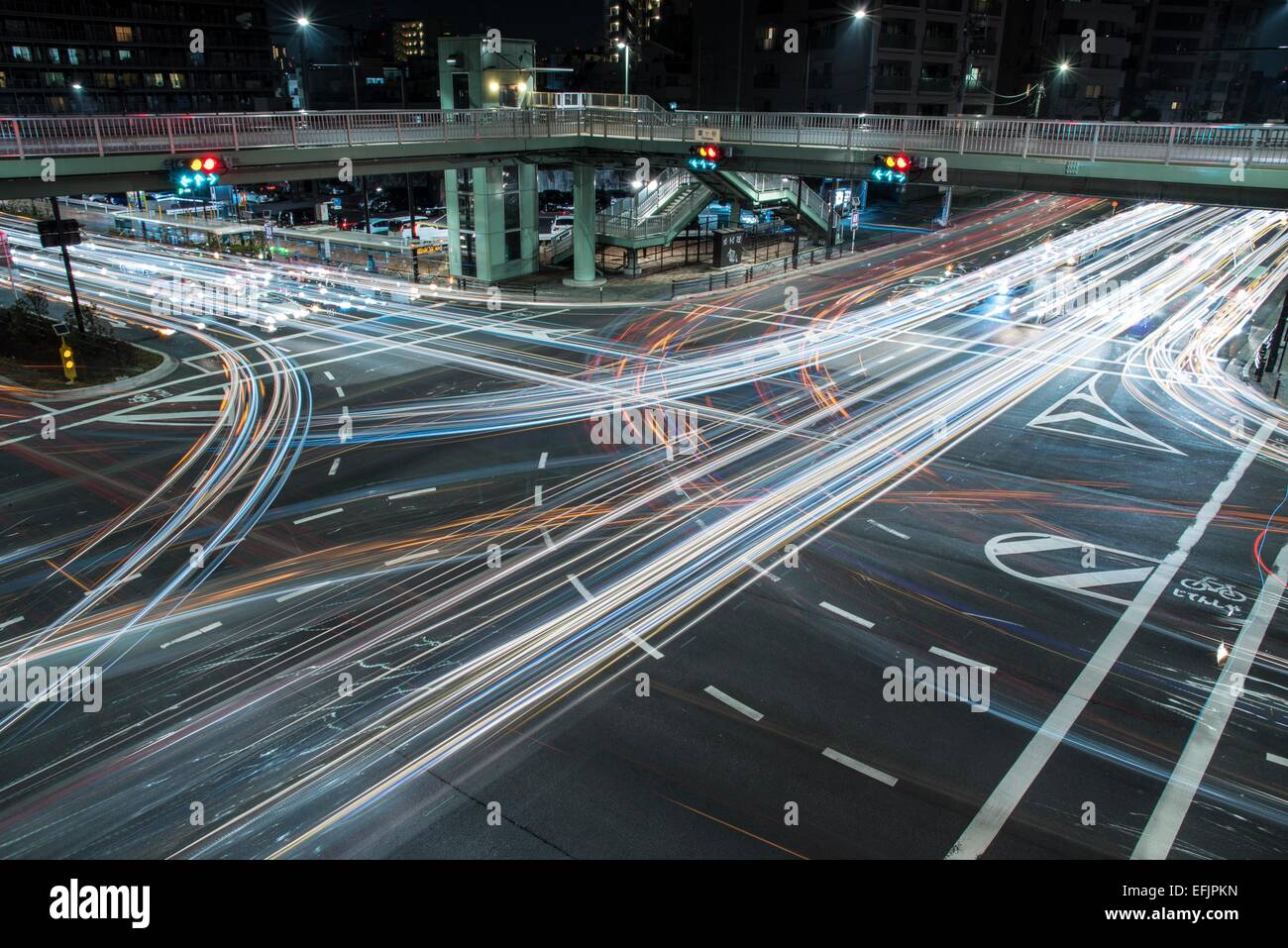 Traccia luminosa di traffico,Shbuya-Ku,Tokyo Giappone Foto Stock