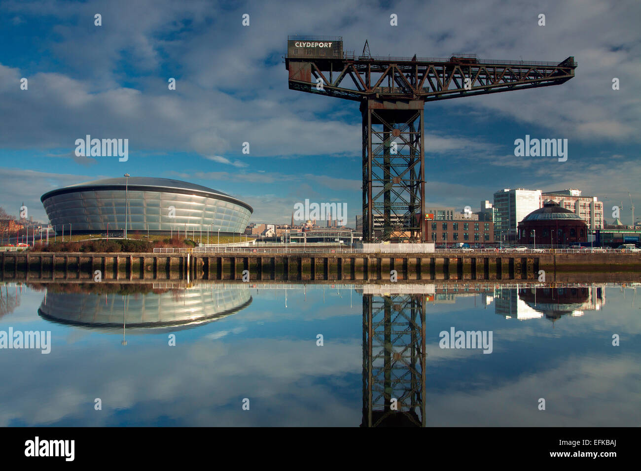 Il Stobcross (Finnieston gru), il SSE Idro e del fiume Clyde, Pacific Quay, Glasgow Foto Stock