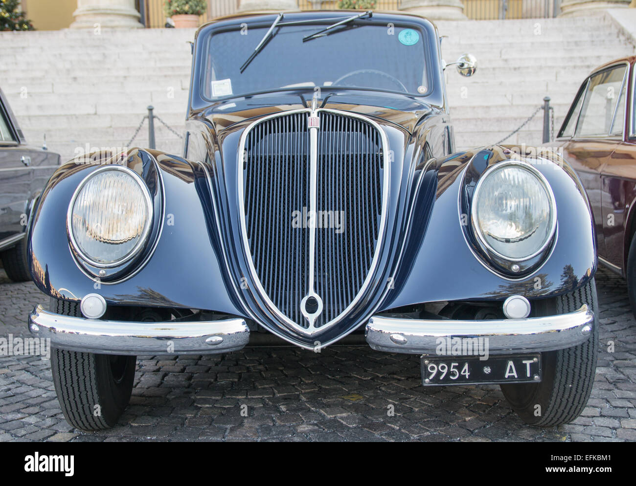 VERONA, Italia - 6 gennaio: Vetture d'epoca. Benaco Classic Automobile Club organizza un raduno chiamato 'strega del poliziotto' o Foto Stock