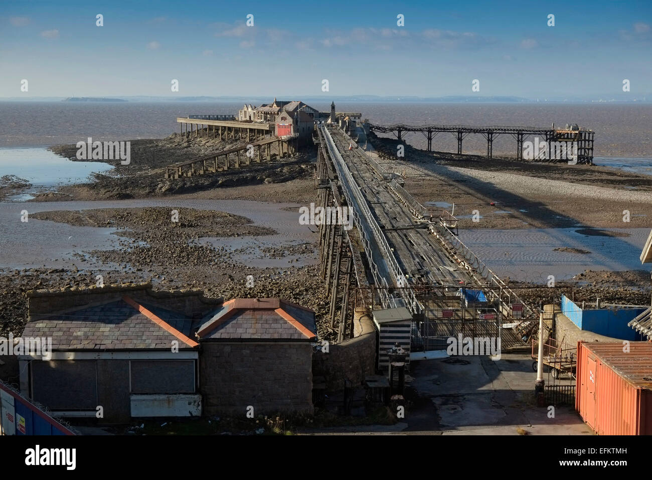 Birnbeck Pier, Weston-super-Mare, Somerset, Regno Unito, un molo unico unendo un'isola con la terraferma.Un REGNO UNITO piers struttura 'a rischio' Foto Stock