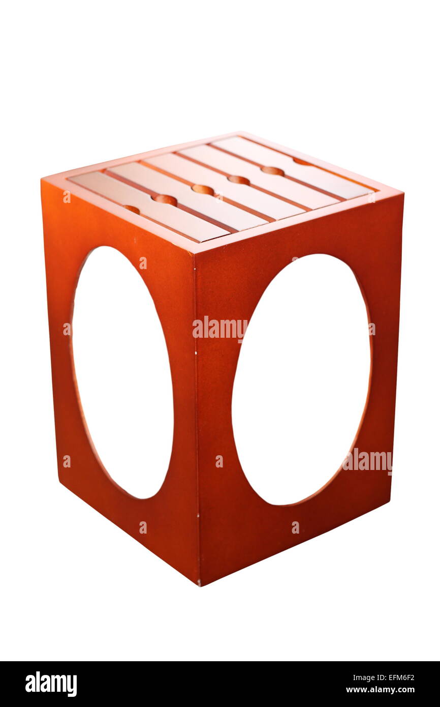Brown box in legno per la visualizzazione delle immagini isolato su bianco Foto Stock Brown box in legno per la visualizzazione delle immagini isolato su bianco Foto Stock