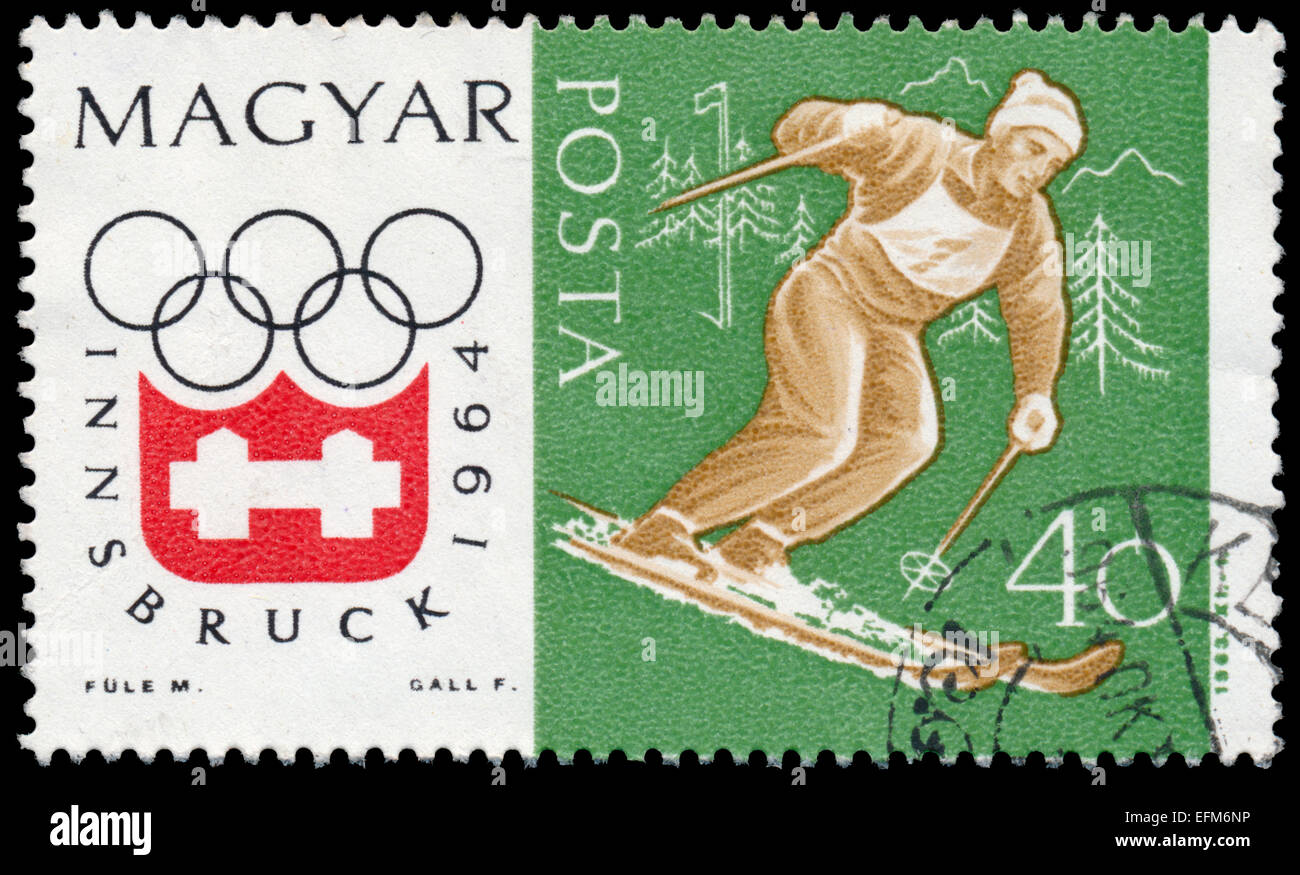 Ungheria - circa 1963: un timbro stampato in Ungheria mostra Slalom, sci alpino, inverno sport olimpici, Innsbruck 64, circa 196 Foto Stock