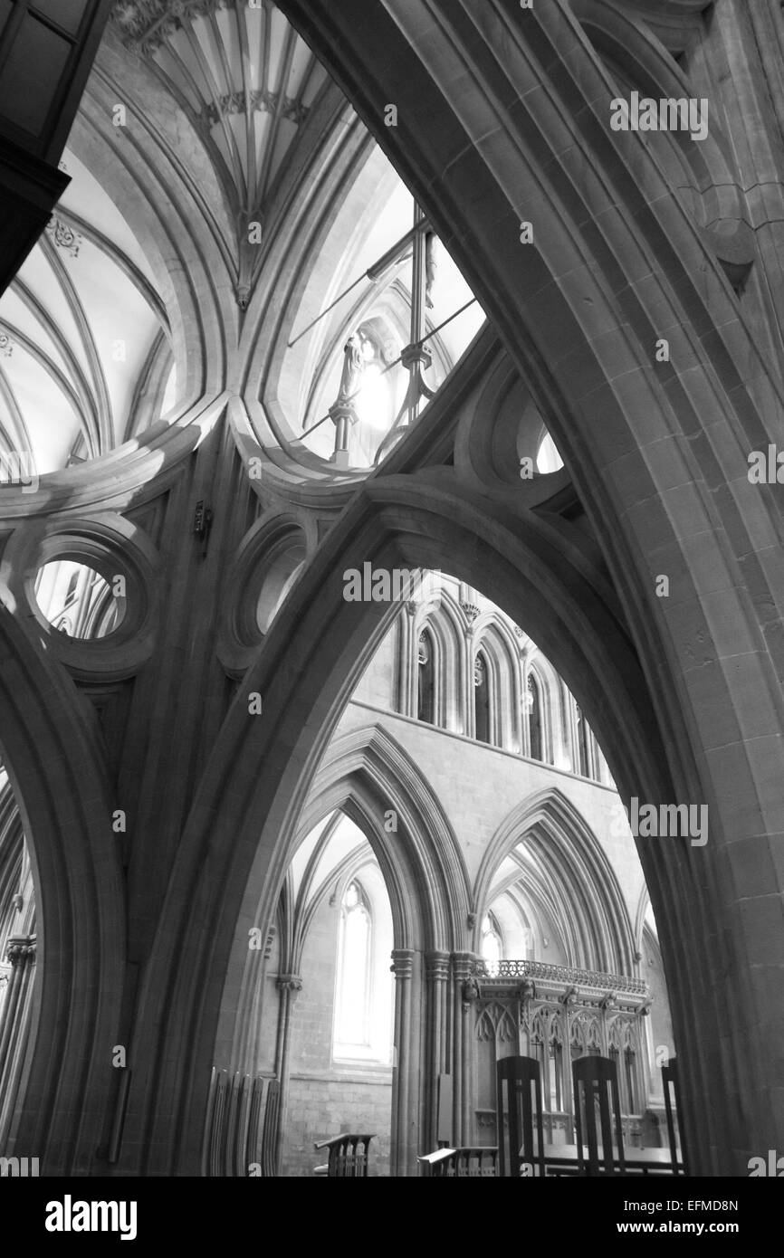 Wells è una cattedrale della città in Somerset England Regno Unito Cattedrale di Wells arco a forbice Foto Stock