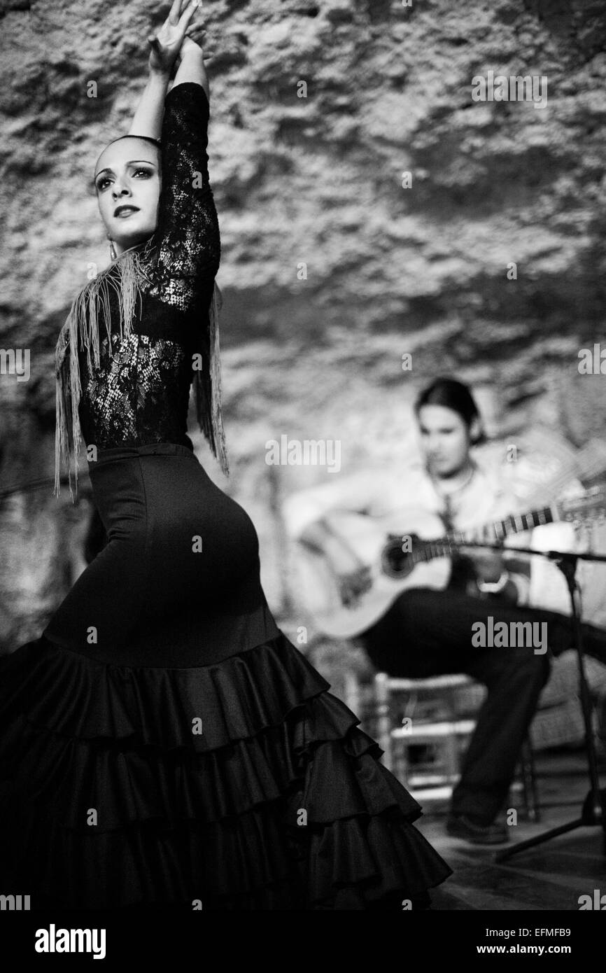 Flamenco Dancing in una grotta in Spagna. Foto Stock