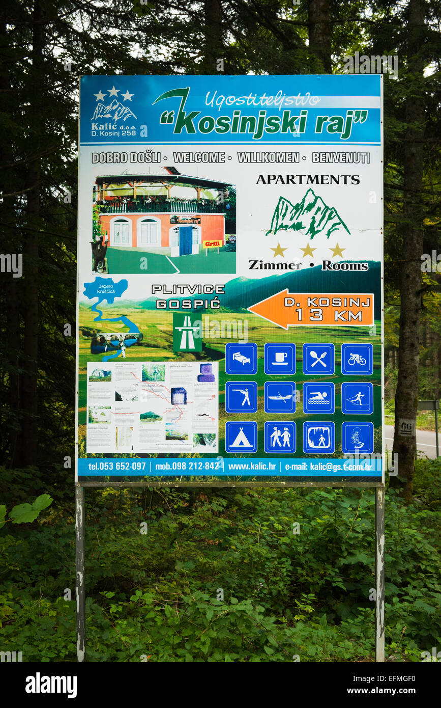 Segno pubblicità camere in affitto vicino al Parco Nazionale dei Laghi di Plitvice, Croazia Foto Stock
