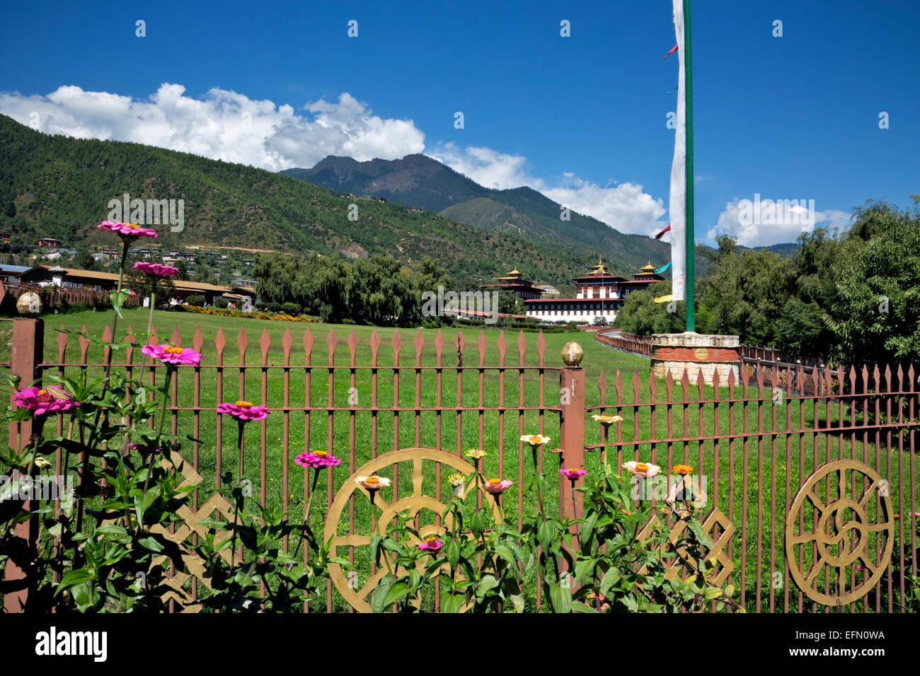 BU00049-00...BHUTAN - Il Trashi Chhoe Dzong, dei principali edifici governativi nella città capitale di Thimphu. Foto Stock