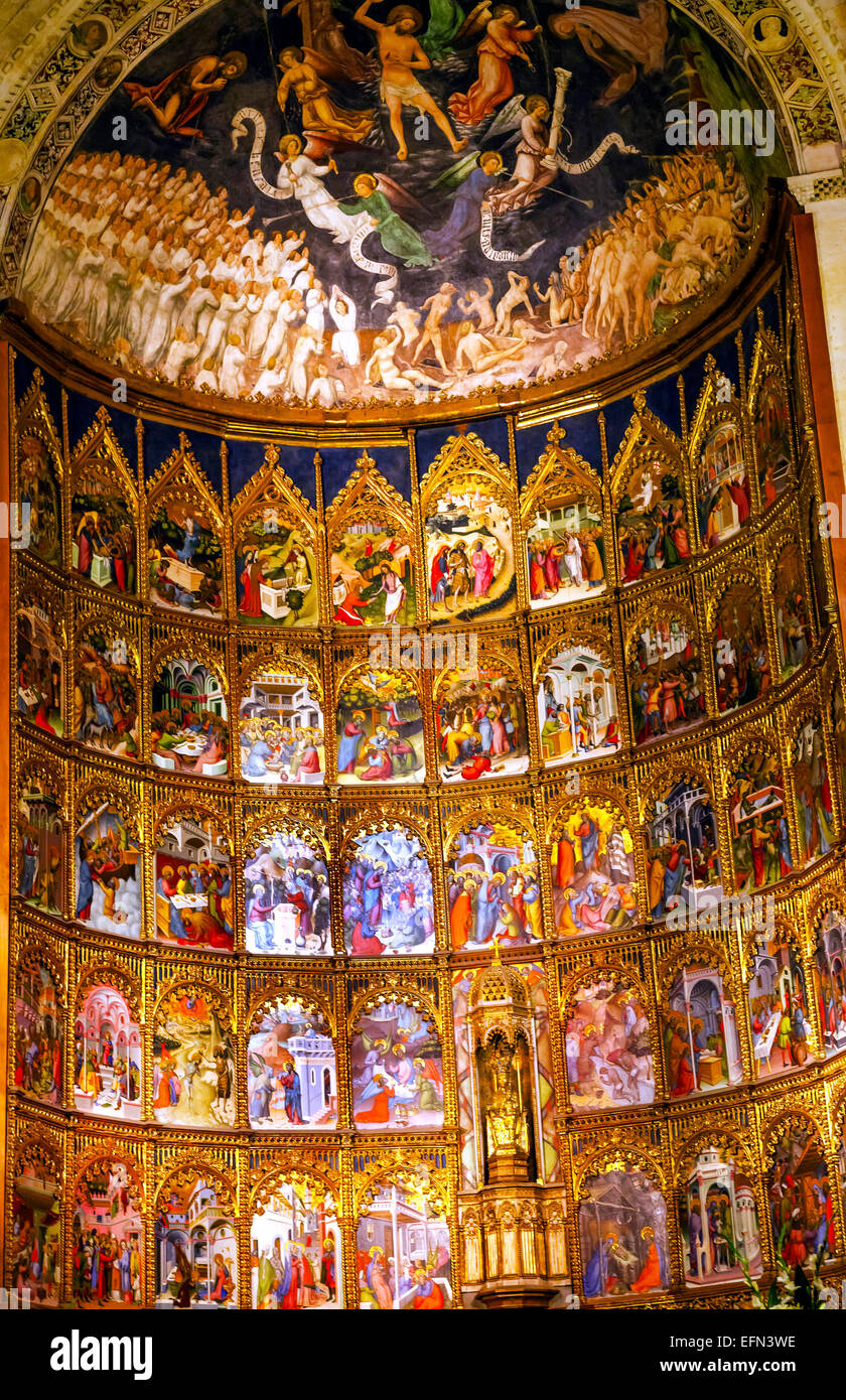 Abside antica casa antica cattedrale di Salamanca Castiglia in Spagna. 52 compresse completata nel 1400s, 12 dei quali da Diego Delli, arte italiana Foto Stock