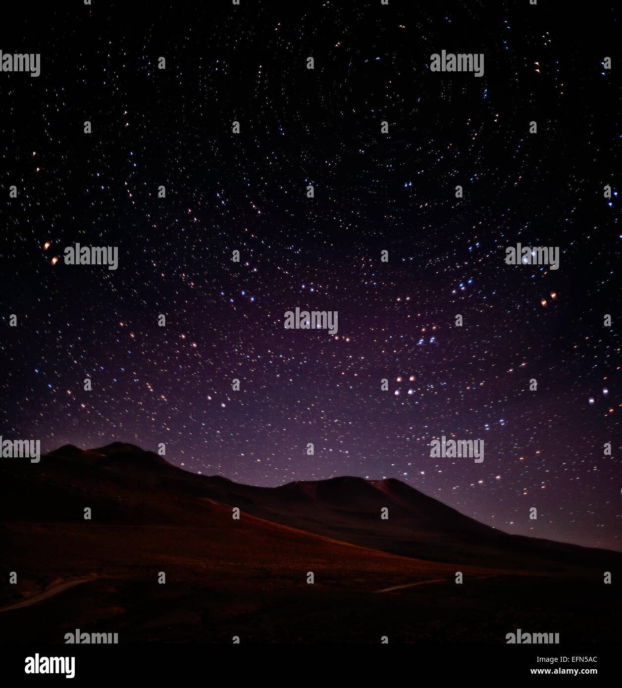 Cielo notturno, la via lattea e stelle nell'emisfero australe, Tatio Geyser Campo, San Pedro, Cile, Sud America Foto Stock