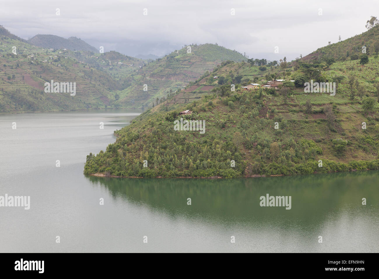 La riva del lago Kivu nei pressi di Kibuye, Ruanda Foto Stock