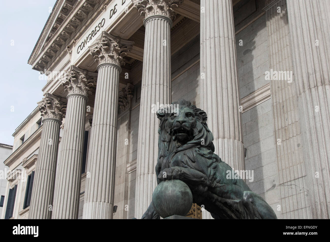 Statua di Lion, Congresso de los Diputados, Madrid, Spagna Foto Stock