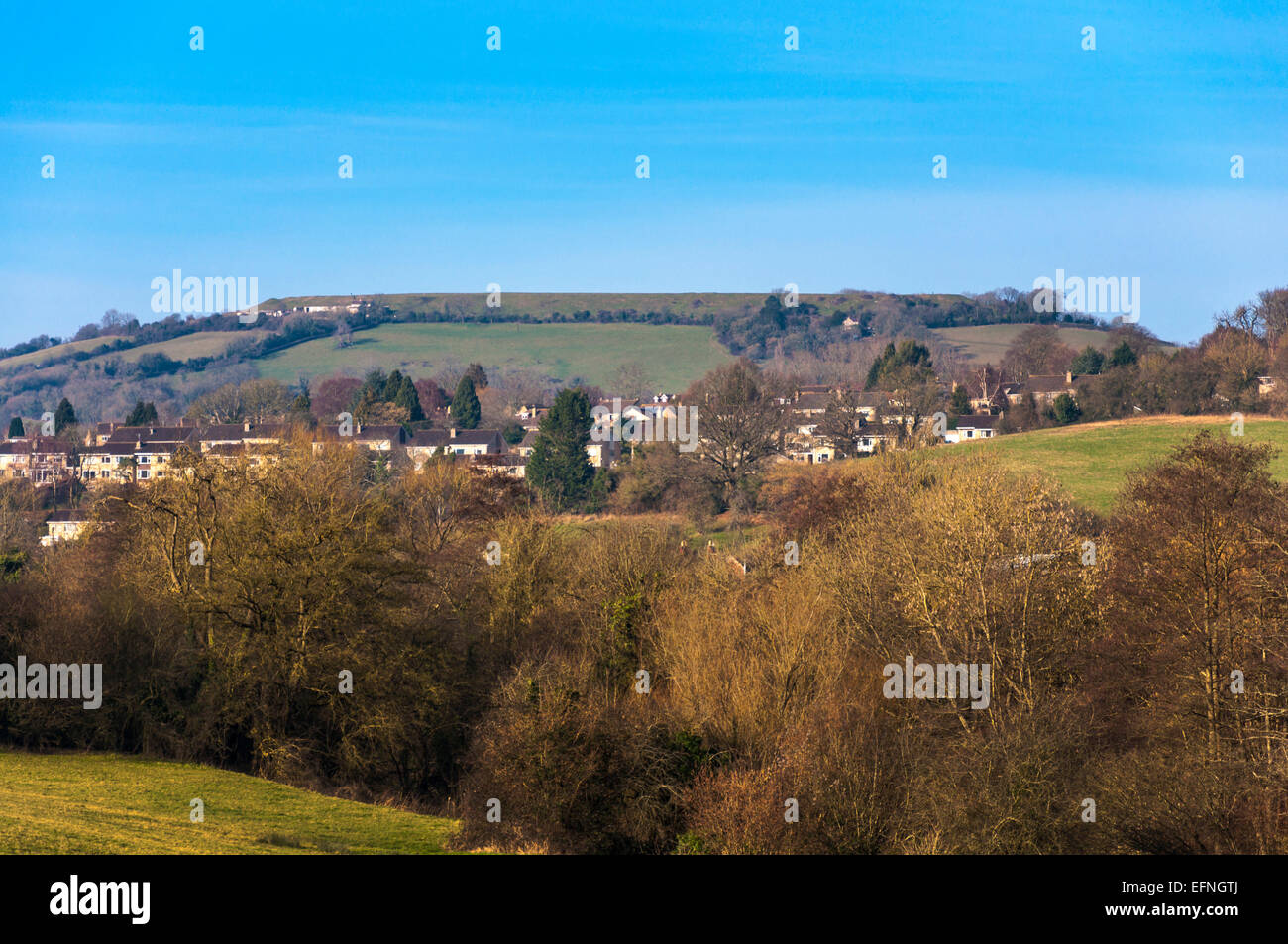 Vista la piatta e rabboccato ex Iron Age fortezza a Little Solsbury Hill, Batheaston, Somerset, Inghilterra, Regno Unito Foto Stock