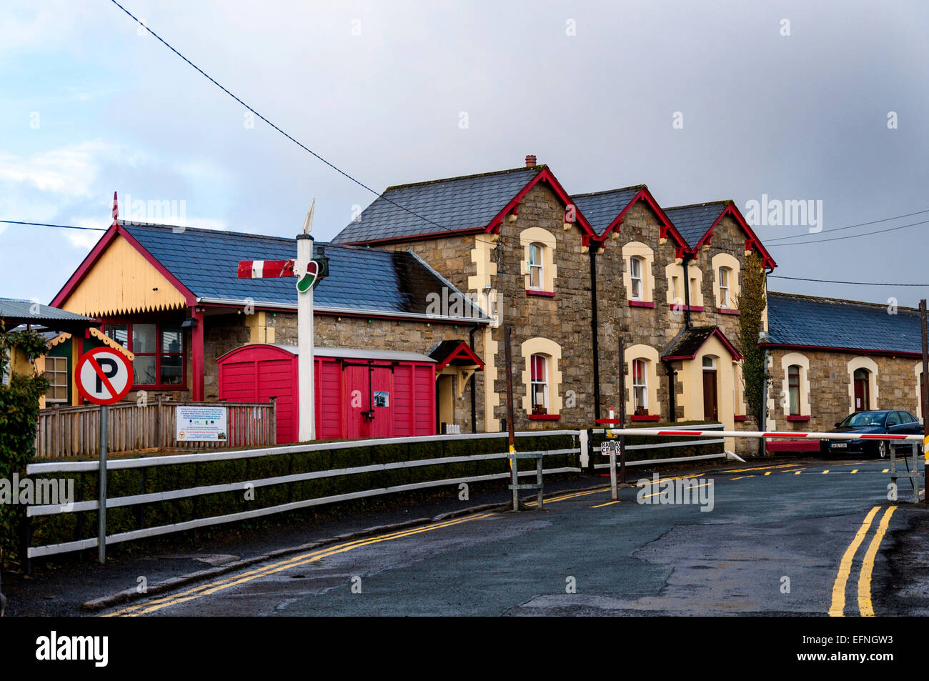 Donegal Town Railway Station ora un museo. La stazione inaugurata il 16 settembre 1889 sul West Donegal linea ferroviaria da Stranorl Foto Stock