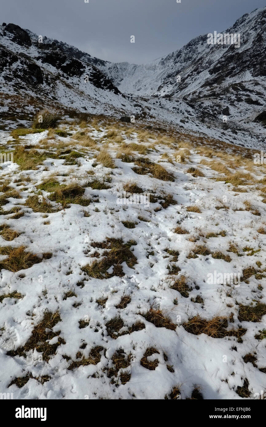 Cadir Idris durante l'inverno nella neve Foto Stock