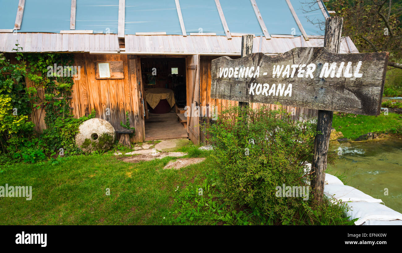 Vodenica mulino ad acqua, Korana villaggio, il Parco Nazionale dei Laghi di Plitvice, Croazia Foto Stock