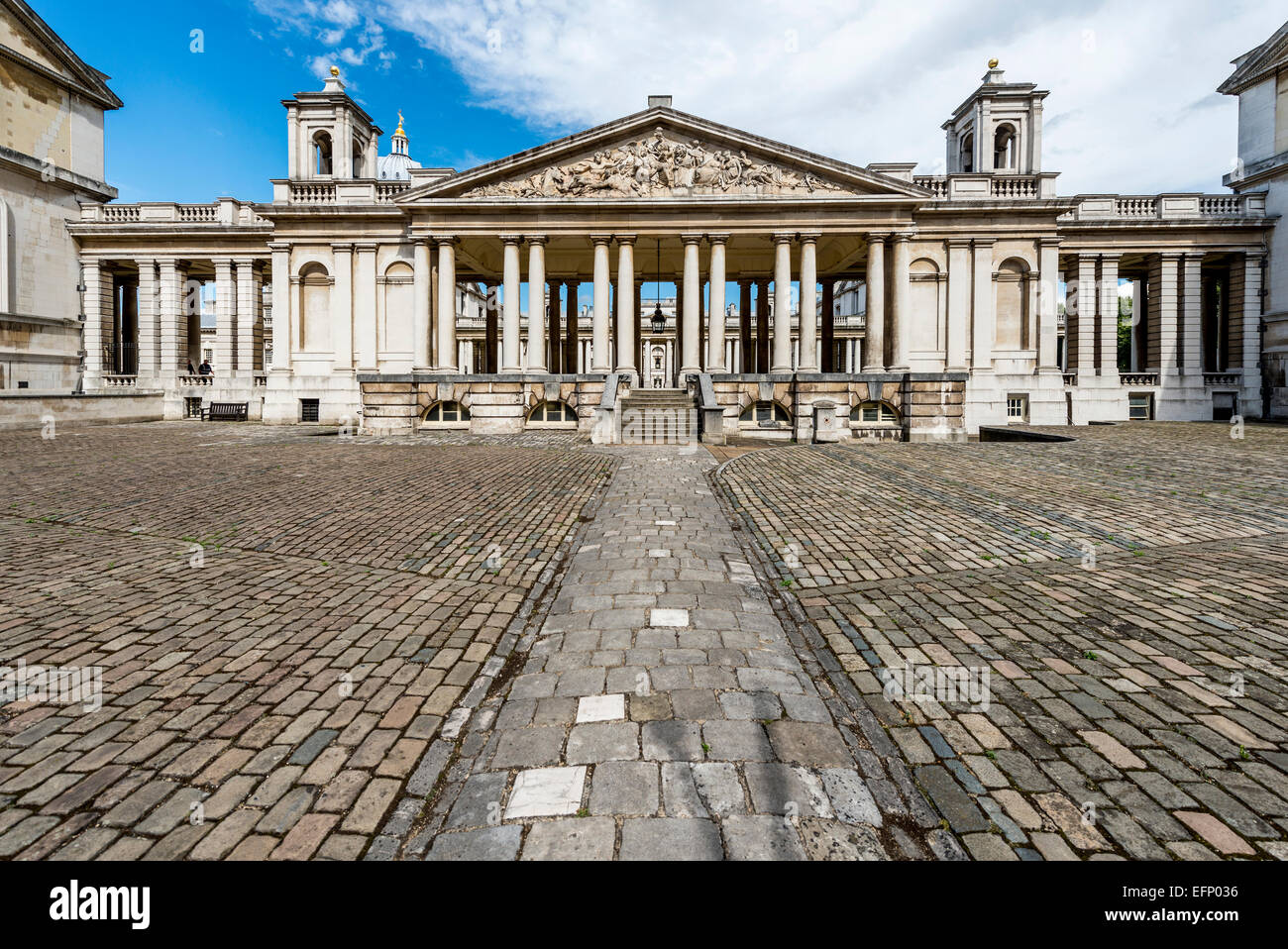 Il frontone di Nelson presso la Old Royal Naval College di Londra Greenwich in King William corte Foto Stock