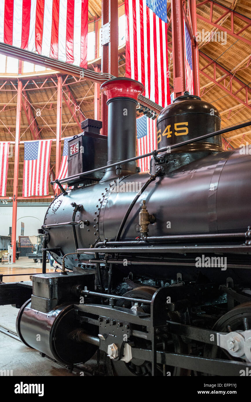 B&o Railroad Museum Locomotive Baltimore del XIX secolo // BALTIMORE, Maryland — il B&o Railroad Museum di Mount Clare a Baltimora, Maryland, ha la più grande collezione di locomotive del XIX secolo negli Stati Uniti. Foto Stock