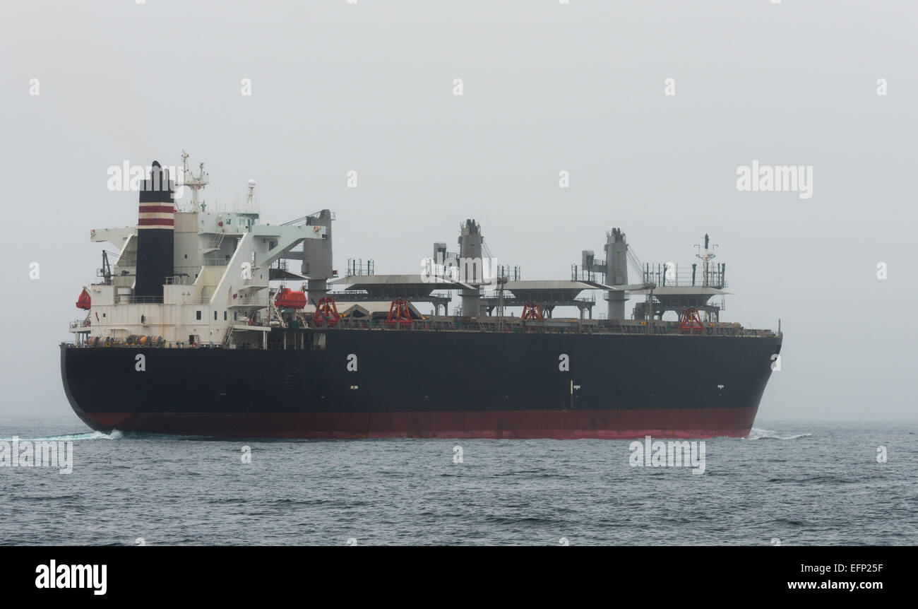 Autocisterna di carburante sull'oceano Foto Stock