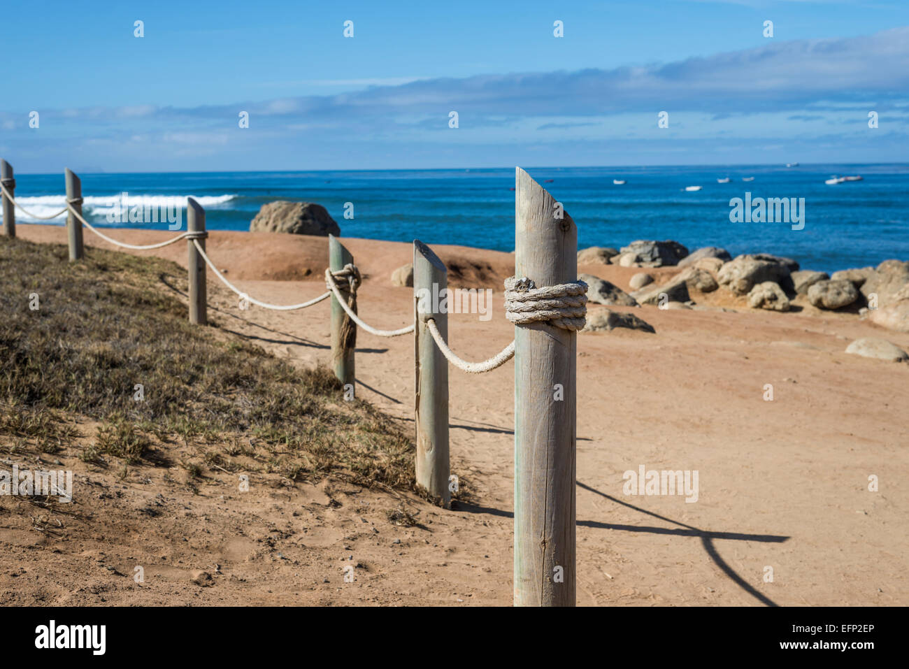 Sentiero escursionistico al di sopra del punto di Loma Tidepools presso il Cabrillo National Monument. San Diego, California, Stati Uniti. Foto Stock