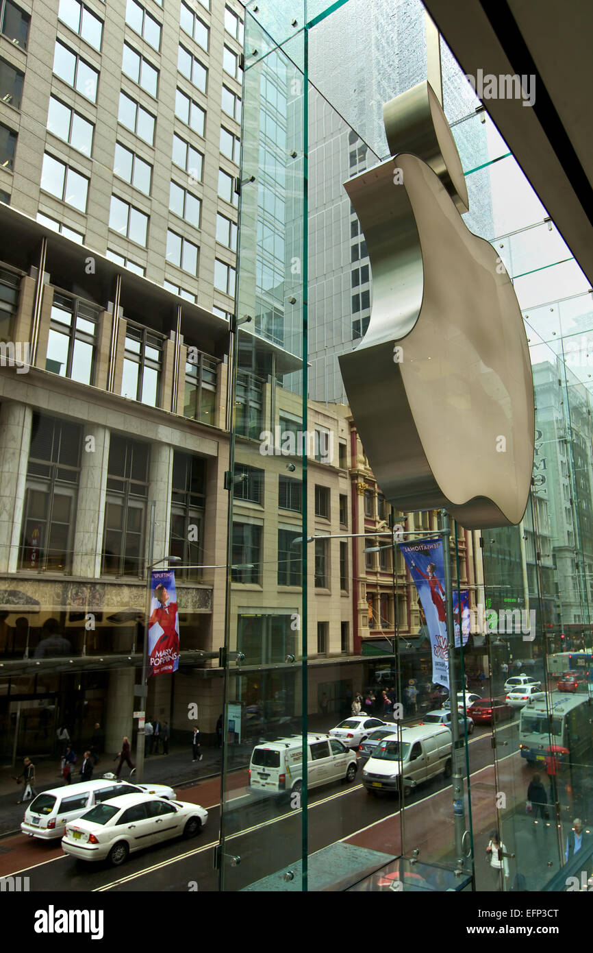 Apple Store, outlooking anteriore sul traffico a Sydney Foto Stock