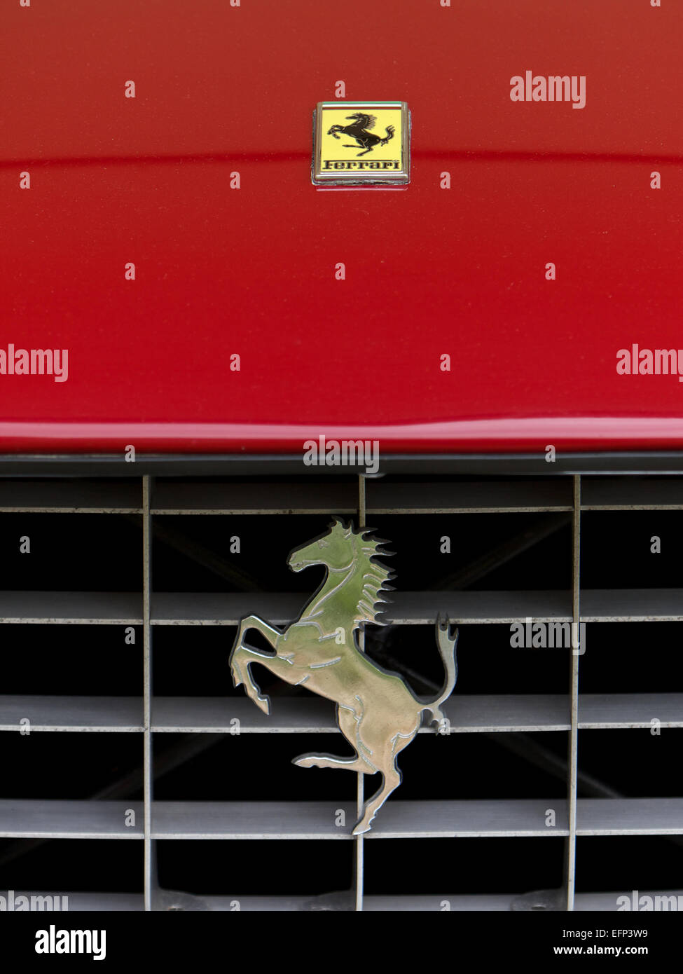 Logo della Ferrari su auto sportive Formula 1, Italia Foto Stock