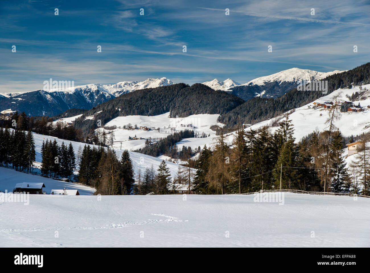 Scenic paesaggio invernale in Vilnoss o Val di Funes, Dolomiti, Alto Adige, Alto Adige, Italia Foto Stock