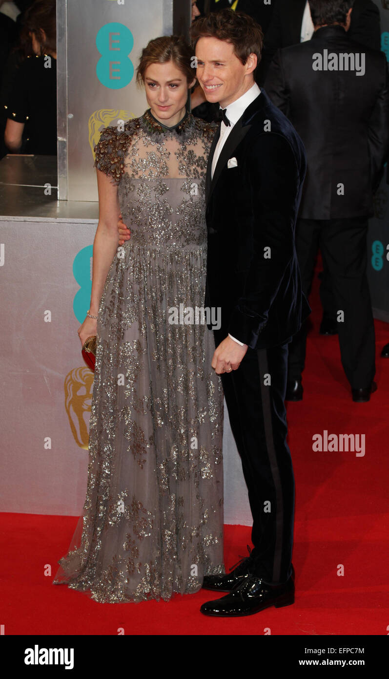 Londra, UK, 8 Febbraio 2015: Eddie Redmayne e Hannah Bagshawe frequentare l'EE British Academy Film Awards presso la Royal Opera House di Londra Foto Stock