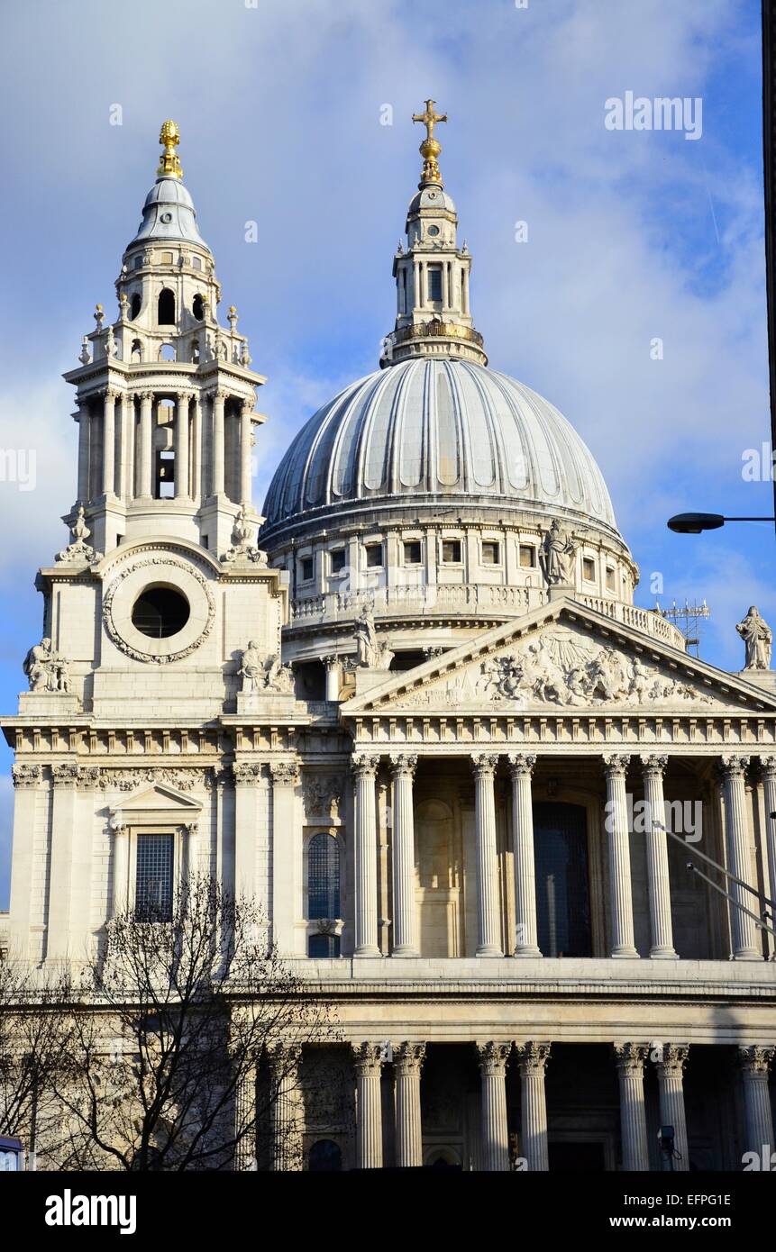 La Cattedrale di St Paul, progettato da Sir Christoper Wren, City of London, Londra, Inghilterra, Regno Unito Foto Stock