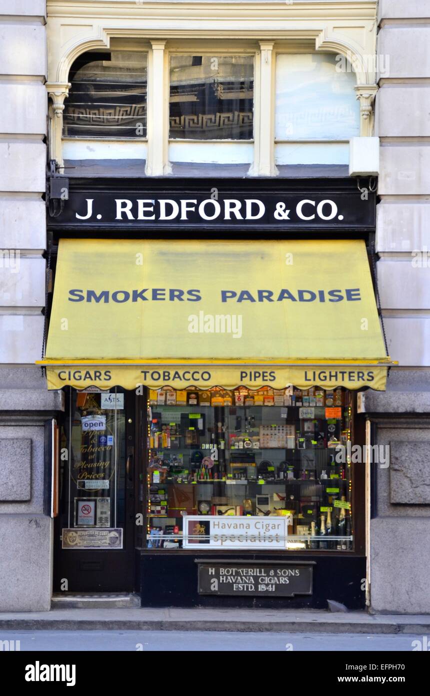 J Redford & Co Paradiso fumatori di sigaro e negozio di tabacchi, Royal Exchange, City of London, Londra Foto Stock