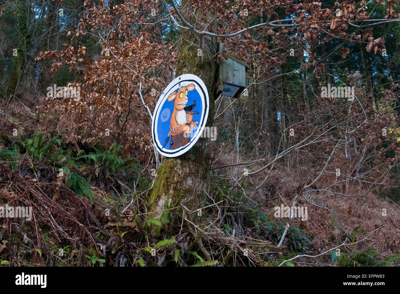 "Gruffalo nei boschi' Cardinham boschi frequentata da escursionisti, ciclisti ed escursionisti di cane vicino a Bodmin, North Cornwall. Foto Stock