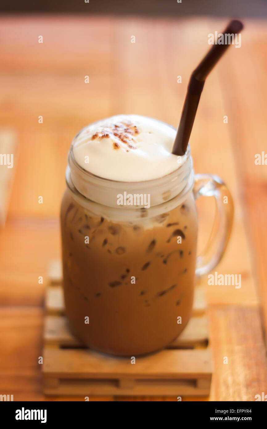Iced caffé mocha con schiuma di latte, stock photo Foto Stock