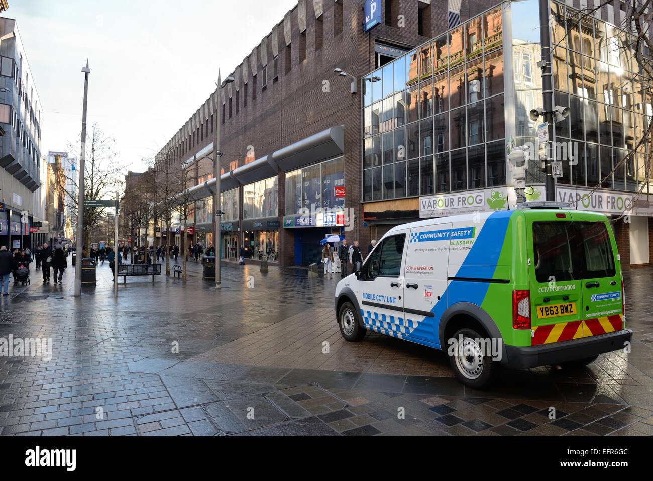 Una comunità di osservazione di sicurezza veicolo parcheggiato sul distretto di Sauchiehall Street, Glasgow, Scotland, Regno Unito Foto Stock