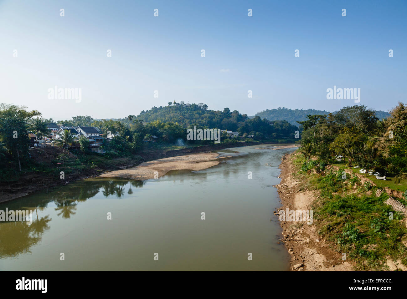 Vista sul fiume Nam Khan, Luang Prabang, Laos. Foto Stock