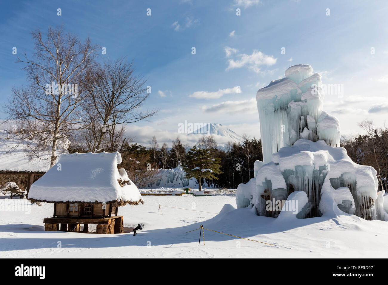 Nenba Heritage Village ricoperta di neve, Yamanashi, Giappone Foto Stock
