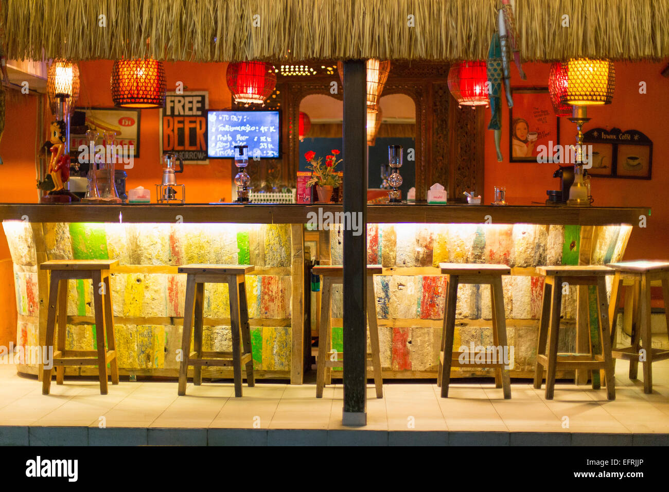 Il bar sulla spiaggia di Bali, Indonesia Foto Stock