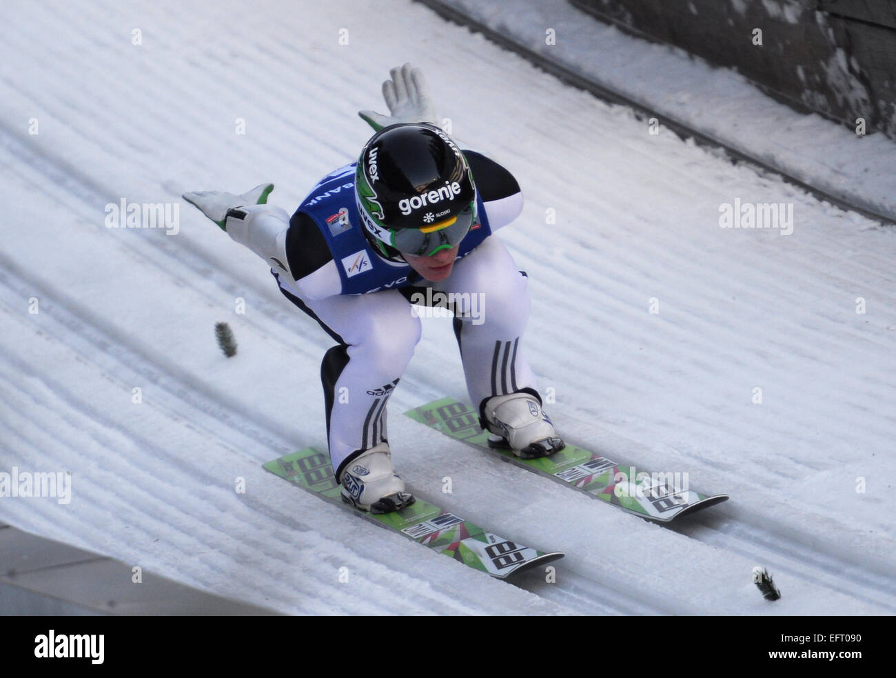 Titisee-Neustadt, Germania. 7 febbraio, 2015. Peter Prevc della Slovenia in azione durante l'uomo singolo grande evento di collina presso lo Ski Jumping World Cup a Titisee-Neustadt, Germania, il 7 febbraio 2015. Foto: Patrick Seeger/dpa/Alamy Live News Foto Stock