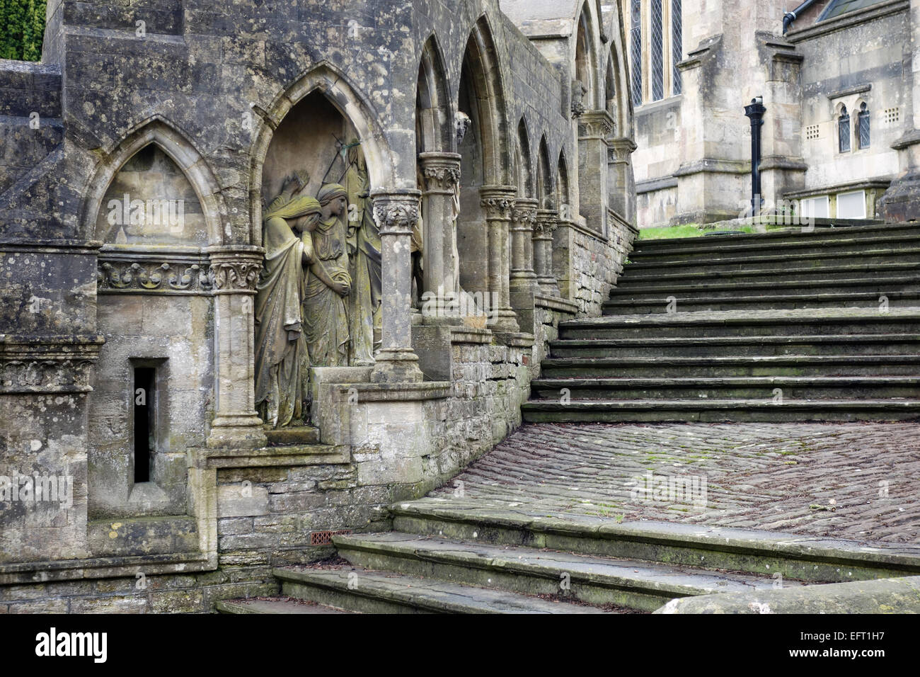 La Via Crucis, Chiesa di San Giovanni Battista, Frome, Somerset, Inghilterra, Regno Unito Foto Stock
