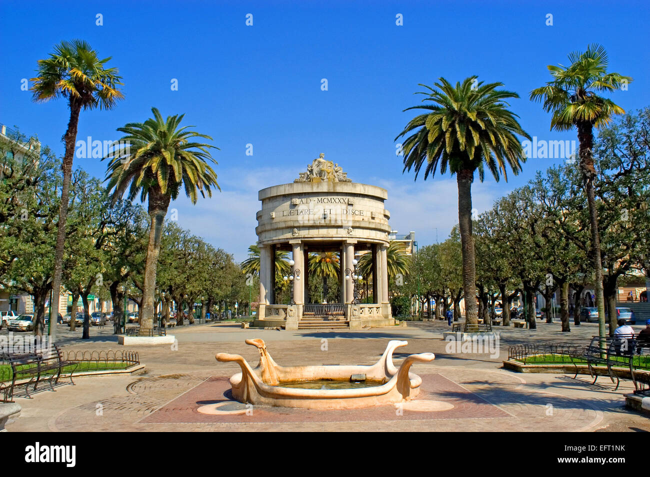 Acquaviva delle Fonti, Puglia, Italia. La Cassarmonica 1930 Monumento alla  Musica in Piazza V. Emanuelle II Foto stock - Alamy