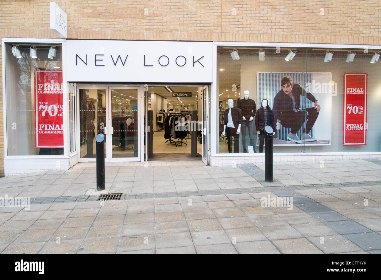 Nuovo look Store, Norwich, Norfolk, Regno Unito rivenditore di moda Nuovo Look detto i profitti sono aumentati di più di un quarto di come registrare online trading natale ha consentito di affrontare condizioni difficili. Come-per-come le vendite nel Regno Unito sono stati fino al 4,1% in sette settimane a gennaio 3, sostenuta dalla forte domanda sul Venerdì nero, Cyber lunedì e il Boxing Day. In generale, l'impresa che gestisce oltre 800 negozi in 21 paesi tra cui 569 NEL REGNO UNITO, detto pre-imposte sollevato 29,2% a € 63,3 milioni in 39 settimane a dicembre 27. Credito: Jason Bye/Alamy Live News Foto Stock