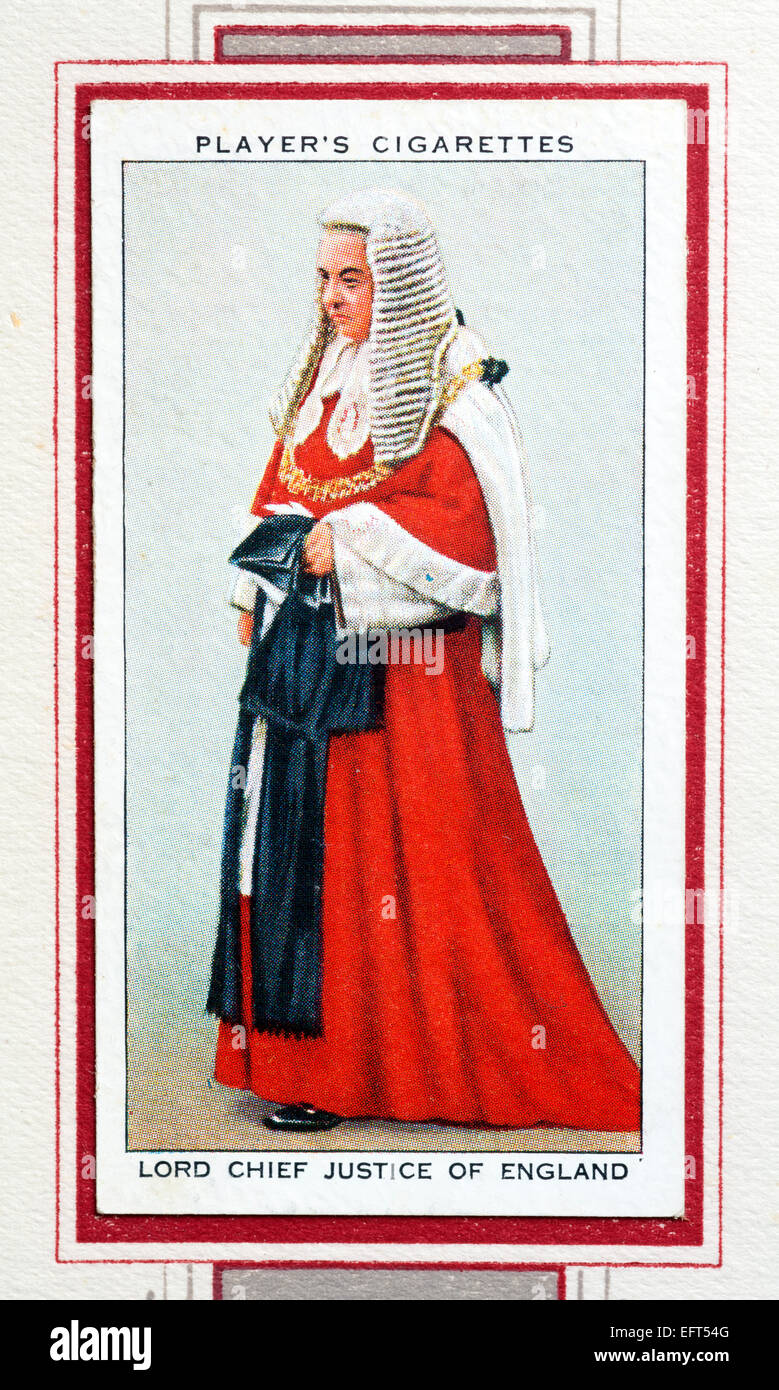 Lettore di carta per sigarette - il Lord Chief Justice of England. Foto Stock