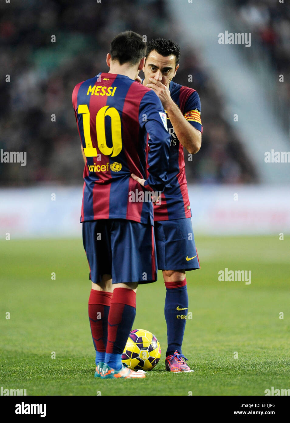 Calcio Primera Division 24.1.2015 , Elche vs FC Barcellona -- Lionel Messi e Xavi Foto Stock